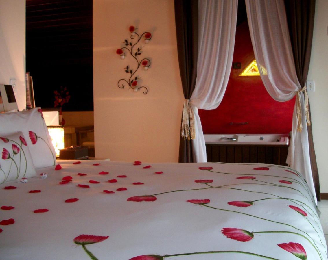 Olhos Verdes Guest House Bombinhas Eksteriør billede
