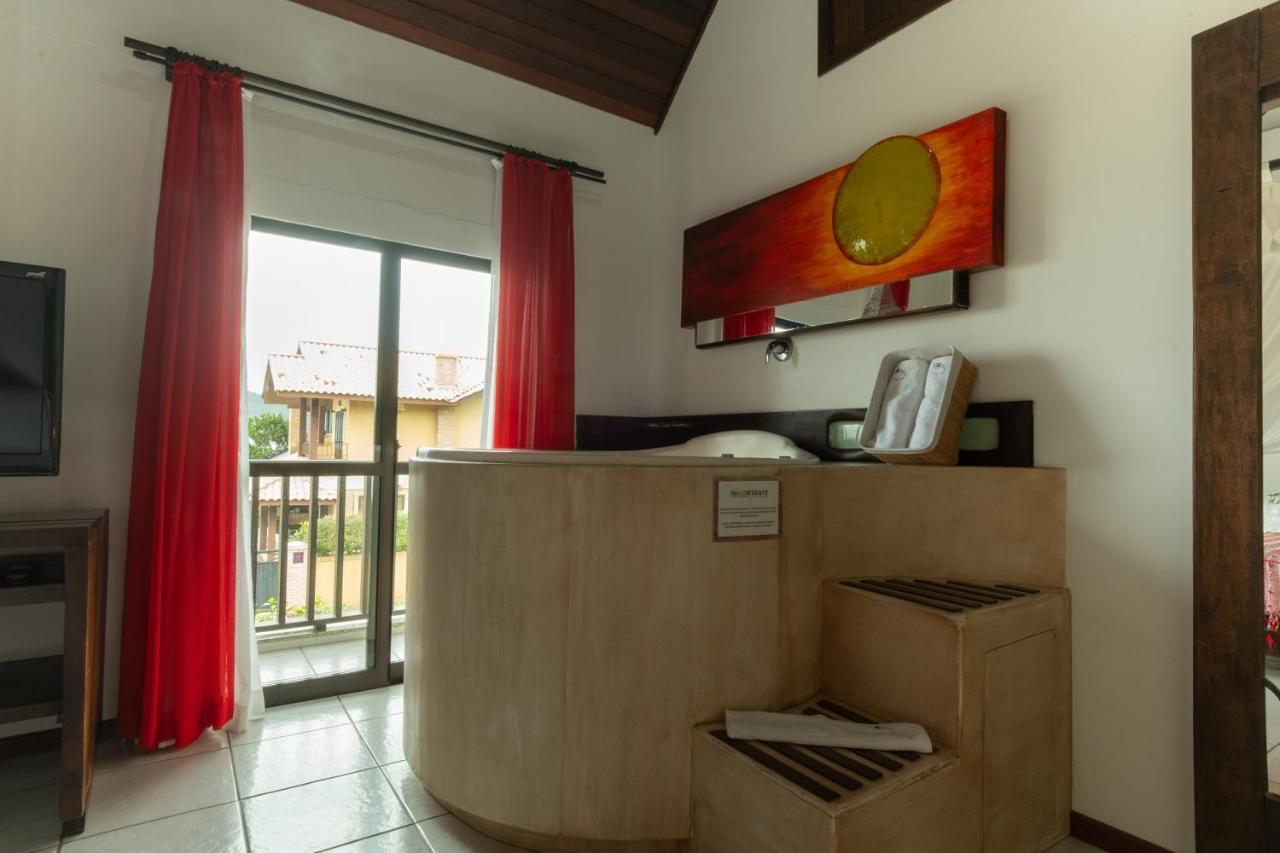 Olhos Verdes Guest House Bombinhas Eksteriør billede